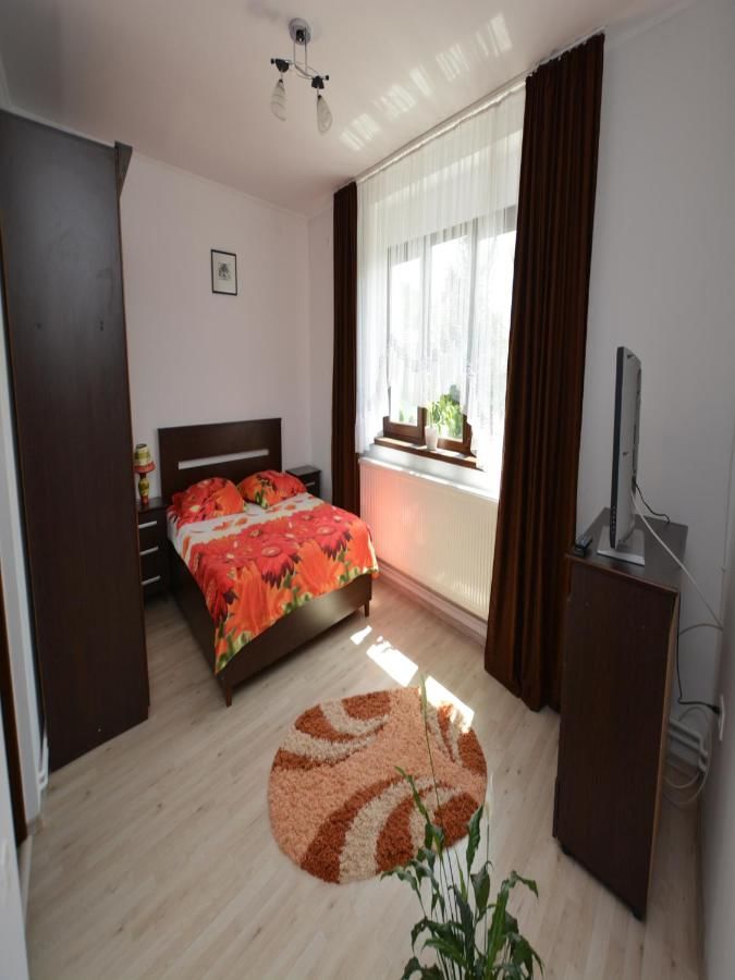 Проживание в семье Casa Darius Совата